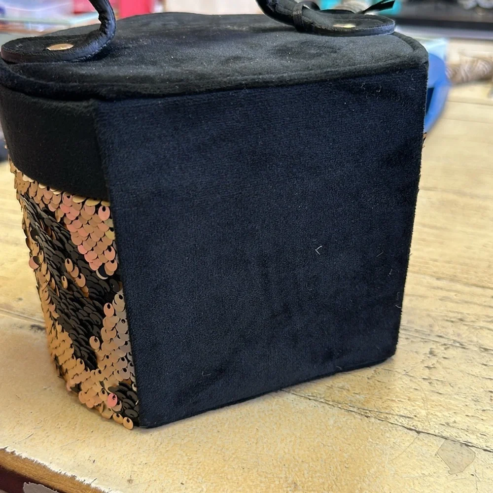 Bebe Brand Black and Gold Sequin Jewelry Case - Mirror & Compartments